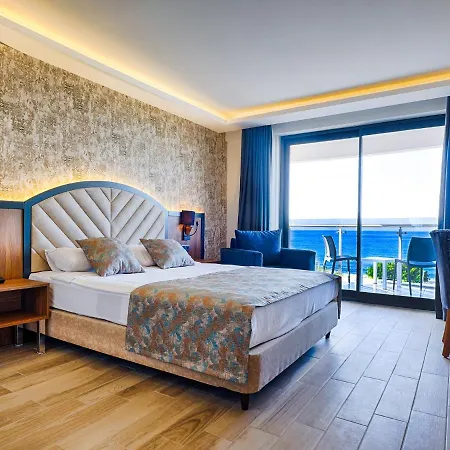 Aparthotel Grand Uysal & 2*