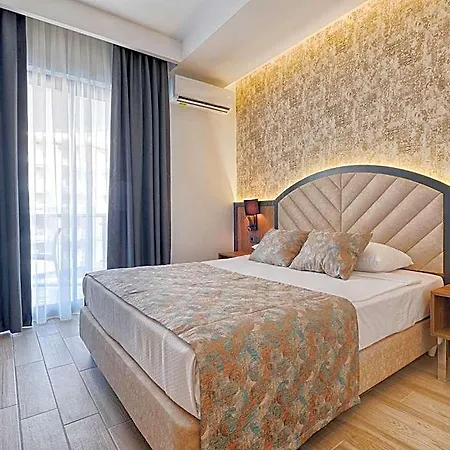 Grand Uysal & Aparthotel 3*