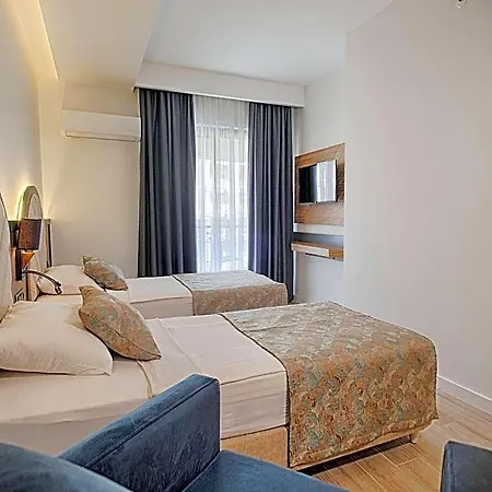 Grand Uysal & Aparthotel 3*