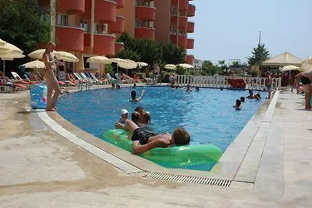 Ξενοδοχείο με διαμερίσματα Grand Uysal & 3*