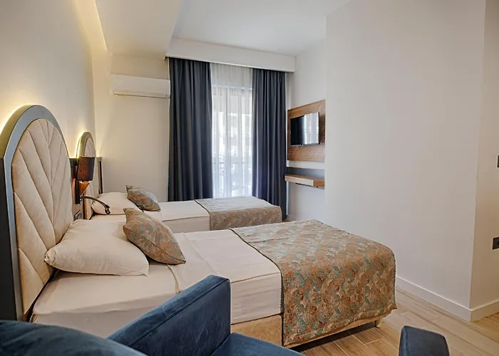 Grand Uysal &